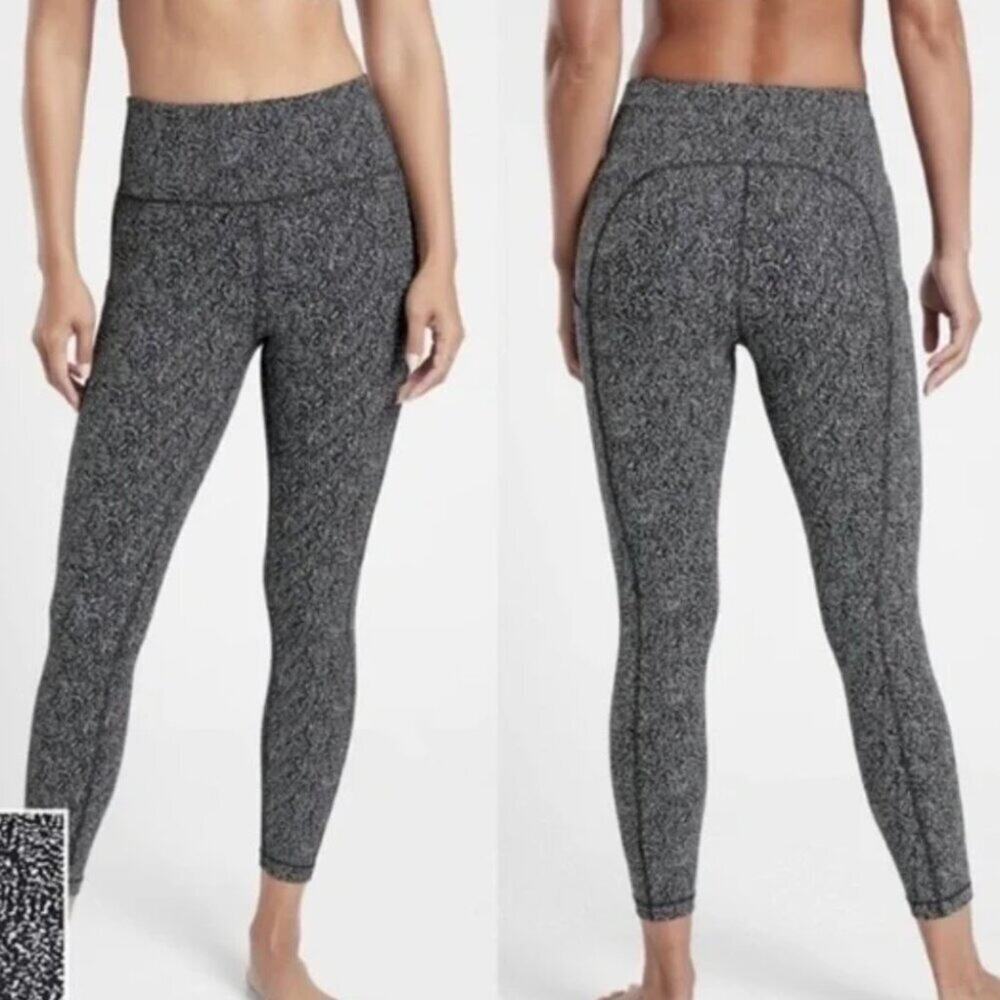 Athleta Ultimate Stash Textured 7/8 tight size S